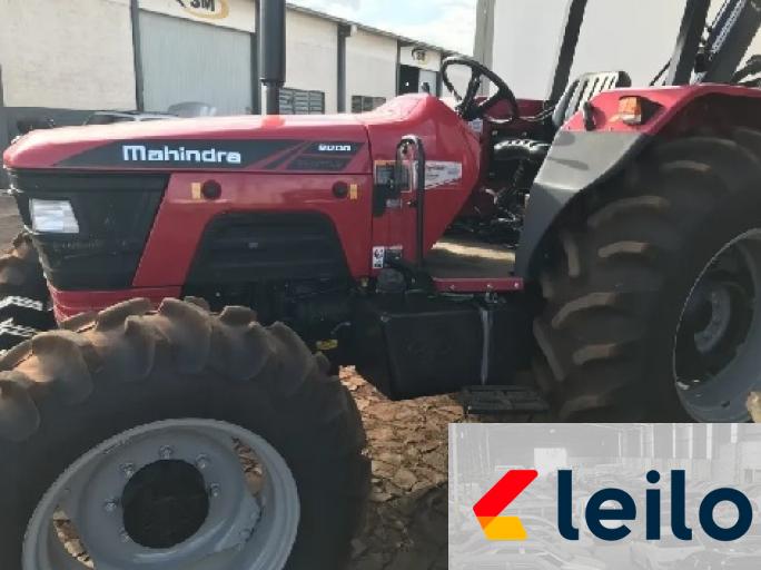 TRATOR MAHINDRA 8000S