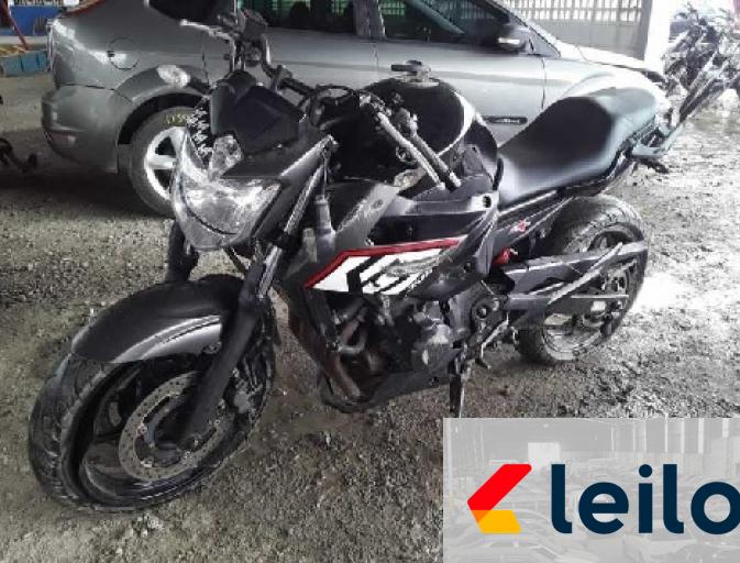 YAMAHA XJ6 13/13