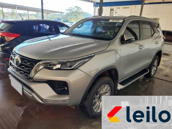 TOYOTA HILUX SW4 21/21