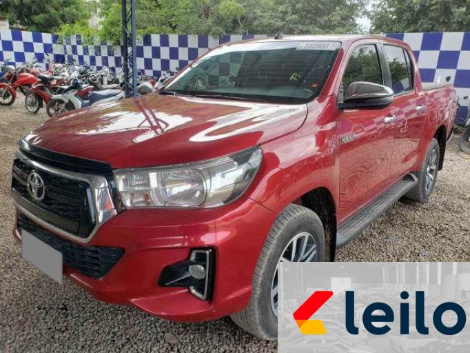 TOYOTA HILUX 18/18