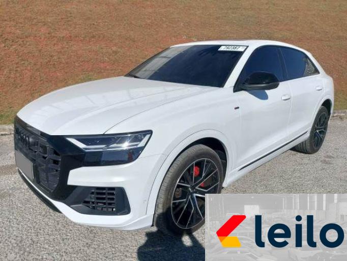 AUDI Q8 20/20